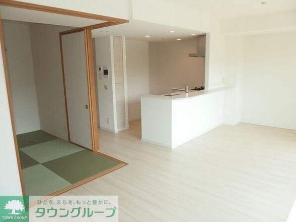 プレシス多摩永山レヴィエの物件内観写真